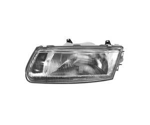 Lampa przednia strona lewa