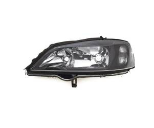 Lampa przednia strona lewa