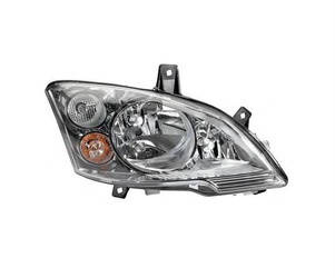 Lampa przednia strona prawa