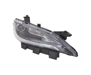 Lampa przednia LED strona prawa